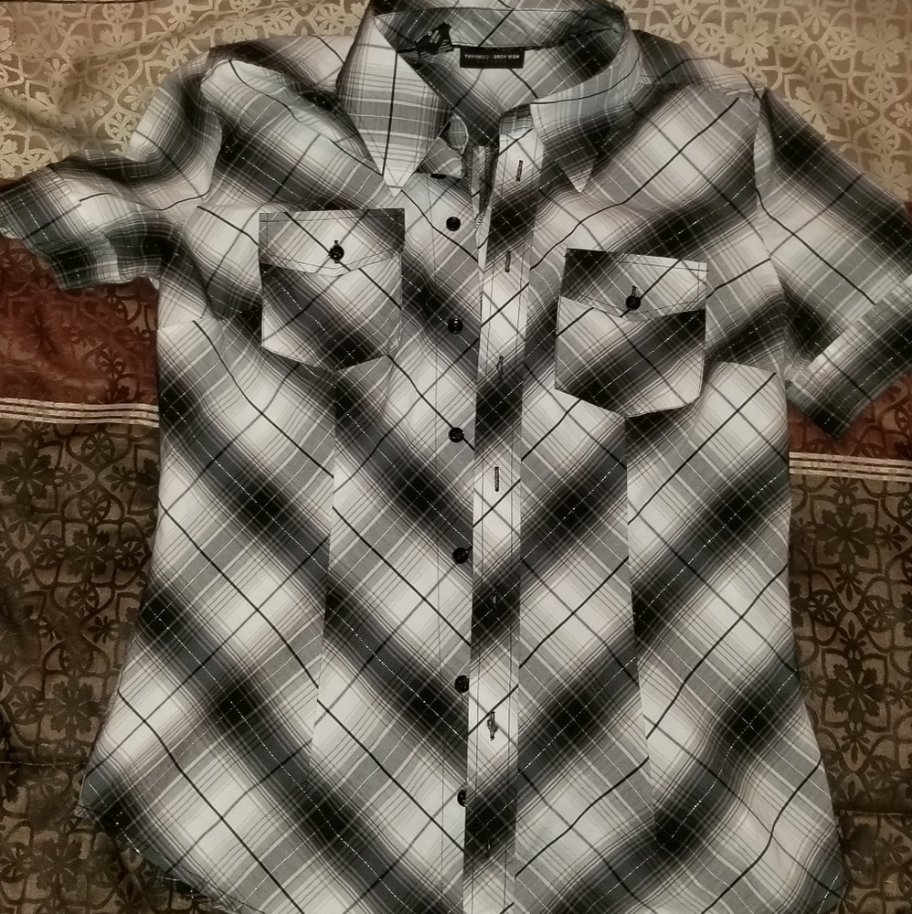 Selling a Button Blouse